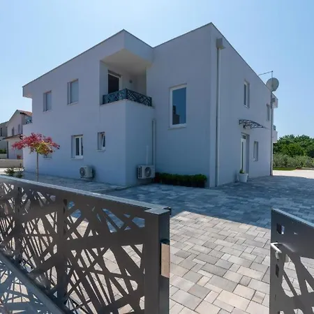 Casa Storija Villa *